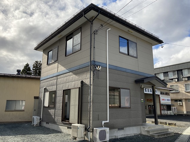 飯田4-6-7貸家の外観