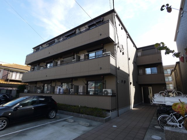 カーサスミレの外観