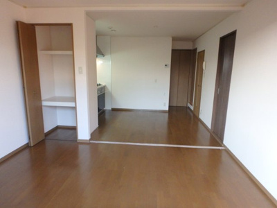 【寝室】 | ハイカムール松井 | 落ち着いて過ごせるお部屋なので、寝室にいかがでしょうか