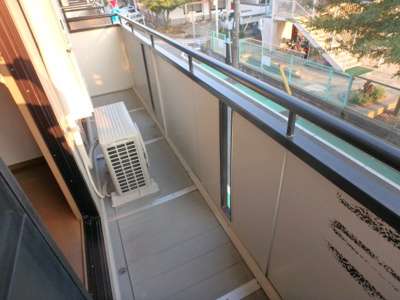 【バルコニー】 | ハイカムール松井 | 開放的で明るい空間を演出してくれるバルコニーです