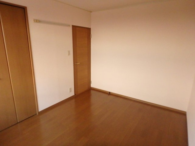 【寝室】 | ハイカムール松井 | 寝室です