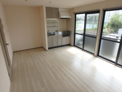 【居間・リビング】 | ティエラ甲東園 | おしゃれな居間です