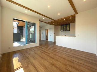 【居間・リビング】