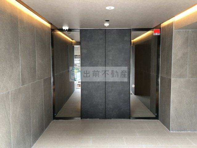 プラート宮坂のエントランス