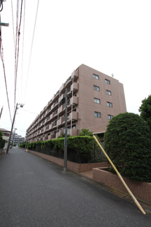 鉄筋コンクリート　地上６階建て