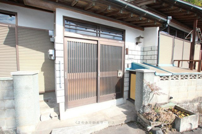 【エントランス】 | 日高町鳥越貸家 | エントランスです
日高町鳥越貸家　2020年12月11日撮影