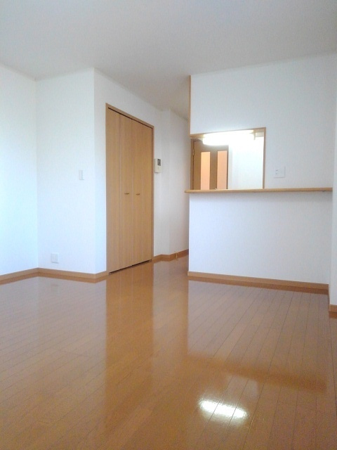 サニー・レジデンスの居間・リビング