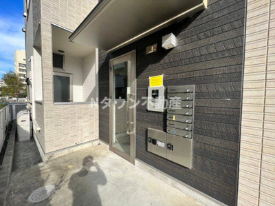 【エントランス】 | ハーモニーテラス山田西町 | 清潔なエントランスです