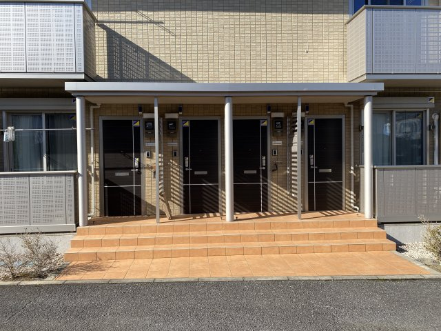 ラヴィータフェリーチェのエントランス