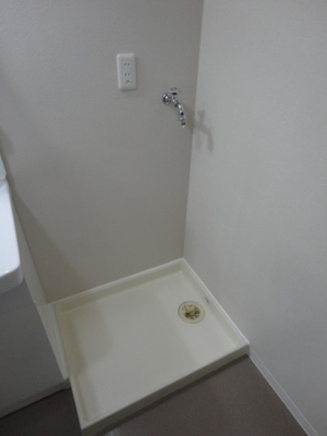 【洗面所】 | アステリオン松濤 | ★　防水パン付きの室内洗濯機置き場　★