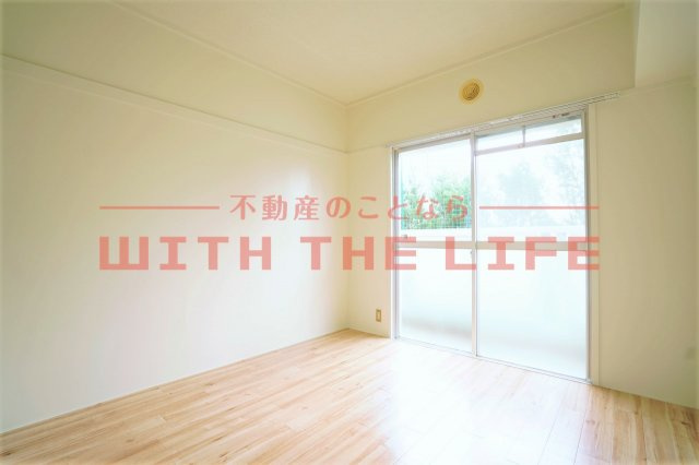 ビレッジハウス八女室岡【10,000円キャッシュバック対象物件】の洋室|ゆったりした洋室です