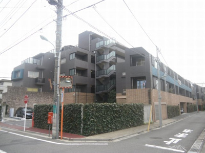 【外観】 | パンテオン西国分寺 | 約23㎡のルーフバルコニーと約8㎡のバルコニー。