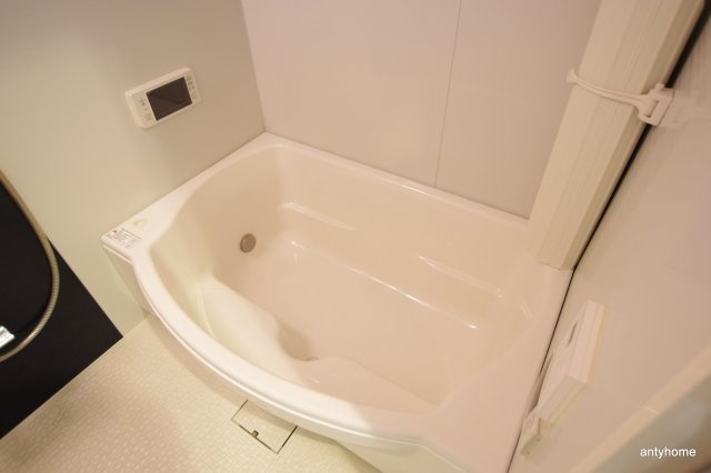 ノルデンハイム江坂2 仲介手数料無料の浴室