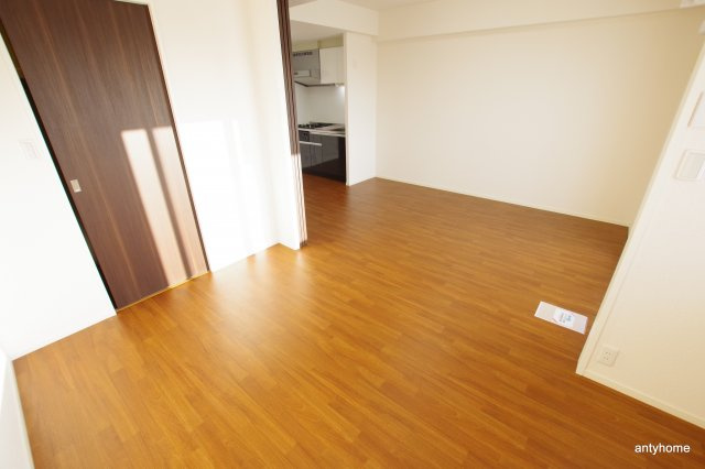 ノルデンハイム江坂2 仲介手数料無料の洋室