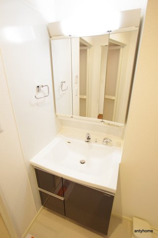 ノルデンハイム江坂2 仲介手数料無料の洗面所