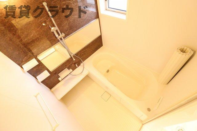 メゾンエミールⅠの浴室|日々の暮らしに欠かせないお風呂です