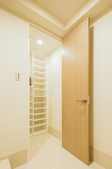 港区赤坂８丁目の賃貸マンションのその他|シューズインクローゼット