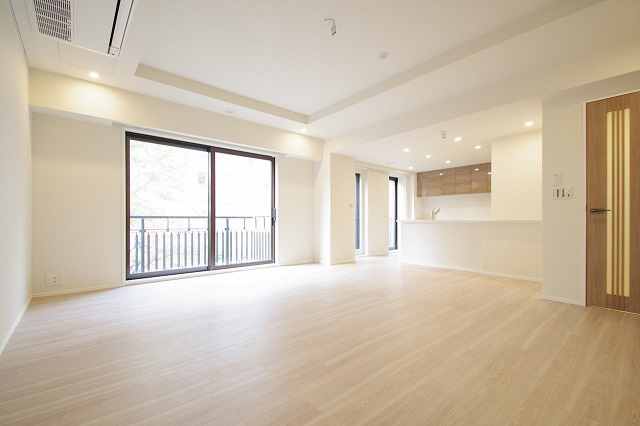 港区赤坂８丁目の賃貸マンションの居間・リビング