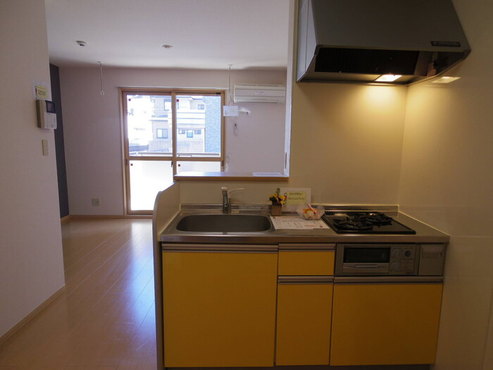 Ｎａｇｏｍｉのキッチン|カウンターキッチン(2口ｶﾞｽｺﾝﾛ付き)