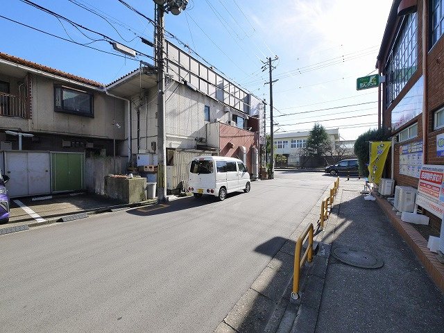 富士ハイツ筒井の駐車場