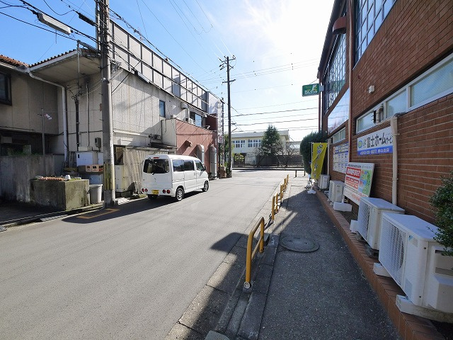 富士ハイツ筒井の駐車場