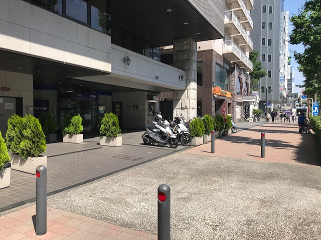 新横浜ＫＳビルの外観