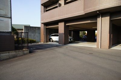 【駐車場】 | パルデンス・エコノ７ | 駐車場