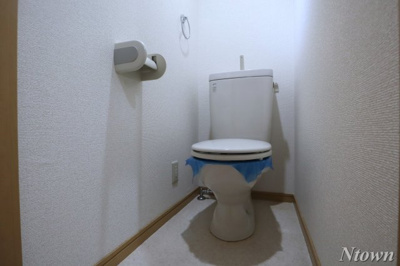 【トイレ】 | LIBERTY COURT | ゆったりとした空間のトイレです