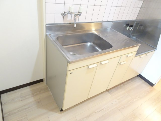 プチシャトー楽田のキッチン