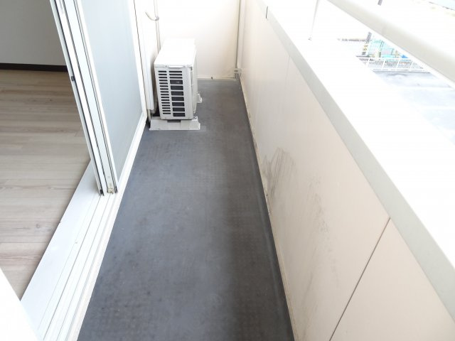 プチシャトー楽田のバルコニー