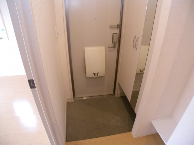 ヴィオラ志染の玄関
