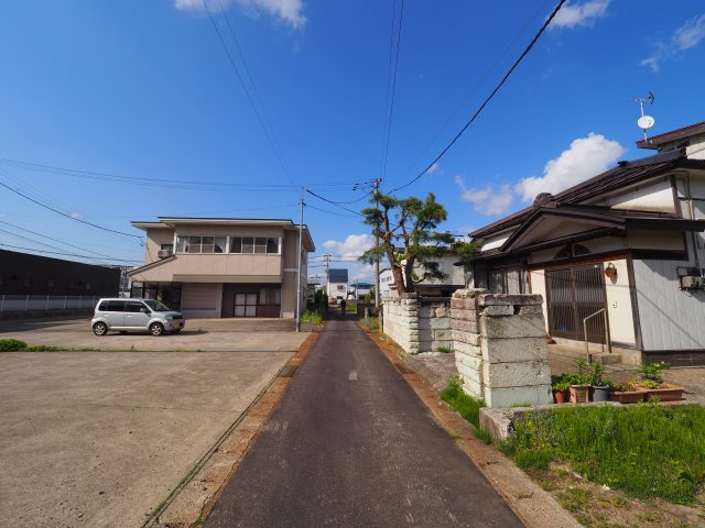  | 【建築条件なし】大仙市大曲日の出町一丁目 大仙警察署 近くの住宅街の一角83.3坪 住宅用地