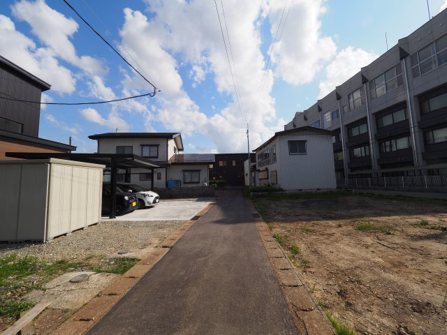  | 【建築条件なし】大仙市大曲日の出町一丁目 大仙警察署 近くの住宅街の一角83.3坪 住宅用地