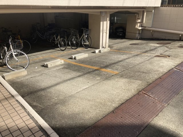 コスモ川名の駐車場|コスモ川名