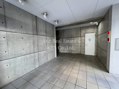 【ロビー】 | アクエルド新町 | デザイン性に富んだロビー