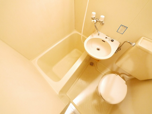 シティパレス西大寺Ｐ２の浴室