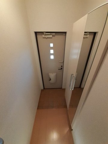 【玄関】 | カラー | 毎日通る玄関はこちらです