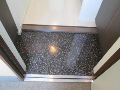 【玄関】 | アリビオ港晴 | 毎日通る玄関はこちらです