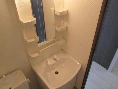 【洗面所】 | アリビオ港晴 | 忙しい朝には欠かせない洗面所です