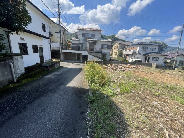 荻・売地南西角地の前面道路含む現地写真|前面道路含む現地写真です