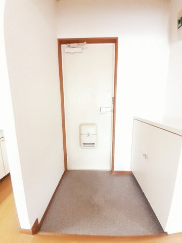 【玄関】 | パークサイドＰ１ | 収納もある玄関です