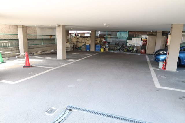 マンションハシモトの駐車場|敷地内駐車場