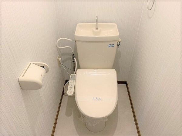 メゾンサンシャインのトイレ