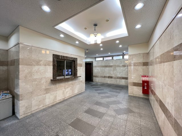 シャルマンフジ阿波座ウェストのロビー