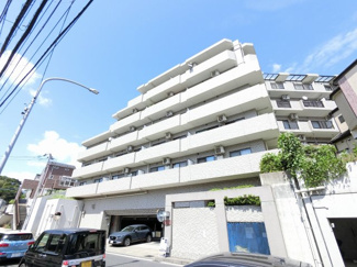 【外観】 | 総戸数３４戸、平成１０年１２月築、管理人は日勤勤務につき管理体制良好です♪