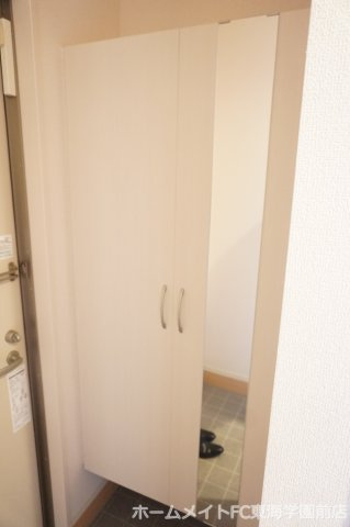 合志市須屋のアパートの収納