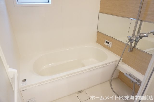 合志市須屋のアパートの浴室