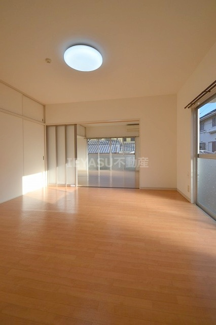 森ハイツの内装