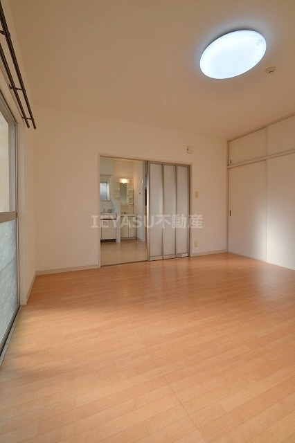 森ハイツの内装