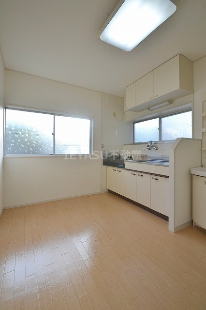 森ハイツの居間・リビング